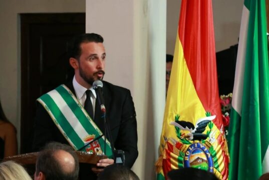 VELASCO PIDE A RUBÉN COSTAS Y LUIS FERNANDO CAMACHO TRABAJAR JUNTOS POR SANTA CRUZ