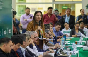 SANTA CRUZ Y EL GOBIERNO ACUERDAN LA ENTREGA DE 703 ÍTEMS PARA FORTALECER EL SECTOR SALUD