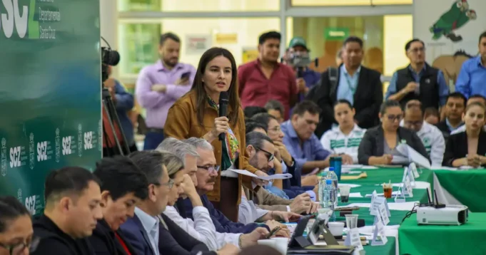SANTA CRUZ Y EL GOBIERNO ACUERDAN LA ENTREGA DE 703 ÍTEMS PARA FORTALECER EL SECTOR SALUD