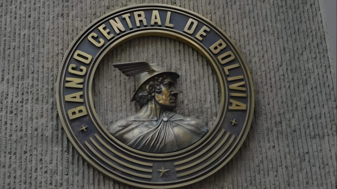 BCB PONDRÁ DÓLARES A DISPOSICIÓN DE ENTIDADES FINANCIERAS PARA MITIGAR PRESIONES EN EL MERCADO CAMBIARIO