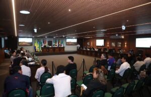 ASAMBLEA DEPARTAMENTAL DE SANTA CRUZ APRUEBA LEY PARA PREVENIR Y ATENDER CONTINGENCIAS POR BLOQUEOS
