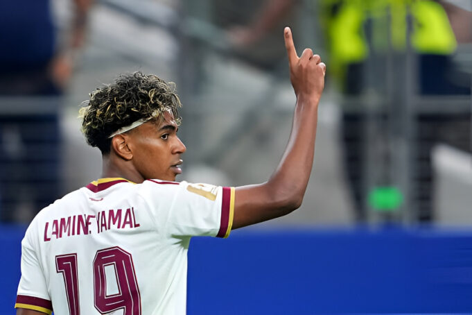 LAMINE YAMAL AFIRMA QUE ÉL Y MBAPPÉ SON LOS MEJORES DEL MUNDO Y ASEGURA QUE MERECE EL BALÓN DE ORO