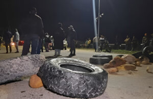 BLOQUEO EN YAPACANÍ SE MASIFICA CON LA INCORPORACIÓN DE PRODUCTORES DE SAN JUAN Y LA MEDIDA SE EXTIENDE