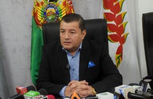 REPROGRAMAN PARA EL 10 DE SEPTIEMBRE LA DECLARACIÓN DE JHONNY FERNÁNDEZ POR PRESUNTO SOBREPRECIO EN AMBULANCIAS