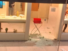 ATRACO ARMADO EN JOYERÍA DE COCHABAMBA DEJA AL MENOS UNA PERSONA HERIDA Y MOVILIZA A LA POLICÍA