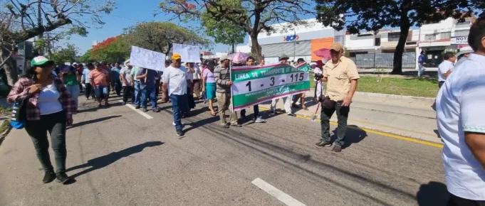 TRANSPORTISTAS DE SANTA CRUZ CONVOCAN A AMPLIADO DEPARTAMENTAL TRAS PARO DE 24 HORAS CONTRA EL DS 5716