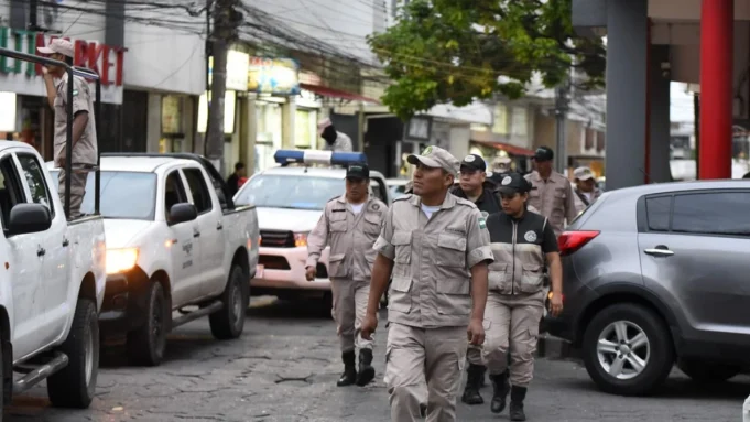 ALCALDÍA DE SANTA CRUZ NOTIFICARÁ A COMERCIANTES DE LOS POZOS Y ADVIERTE QUE TAMBIÉN SANCIONARÁ A LOS PROPIETARIOS DE LOS INMUEBLES
