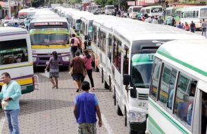 CHOFERES Y PROPIETARIOS DE TRANSPORTE PÚBLICO INICIAN CAMBIO DE RADICATORIA PARA TRIBUTAR EN SANTA CRUZ DE LA SIERRA