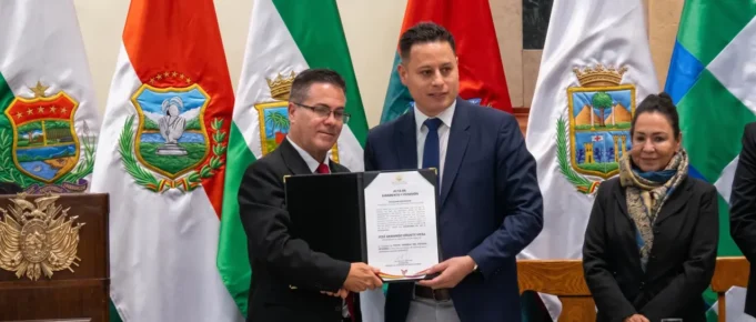 JOSÉ ARMANDO URIOSTE ASUME COMO FISCAL GENERAL INTERINO Y PROMETE NO TAPAR NINGÚN PROCESO